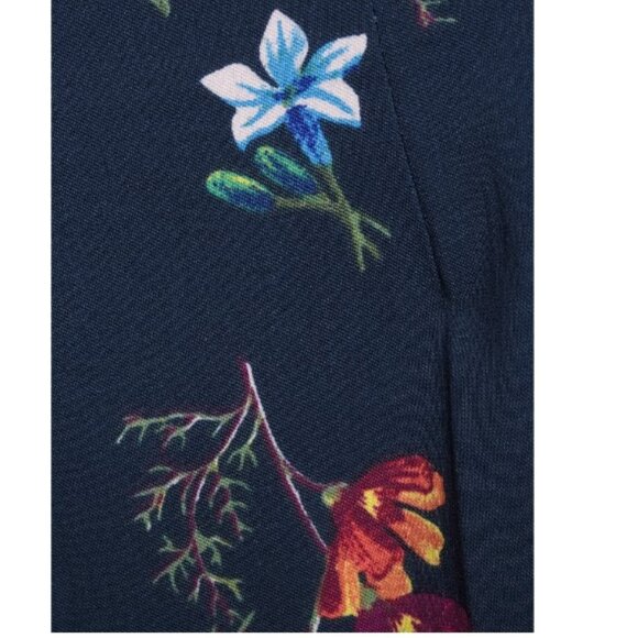 Time and Tru Women's Millennium Skinny Pants,  Navy Floral - Picture 6 of 6